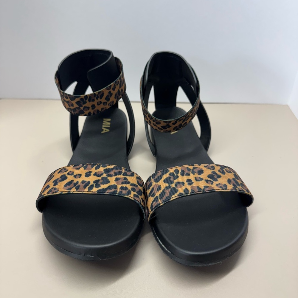 MIA Lydya Black and Brown Sandals with Leopard Print